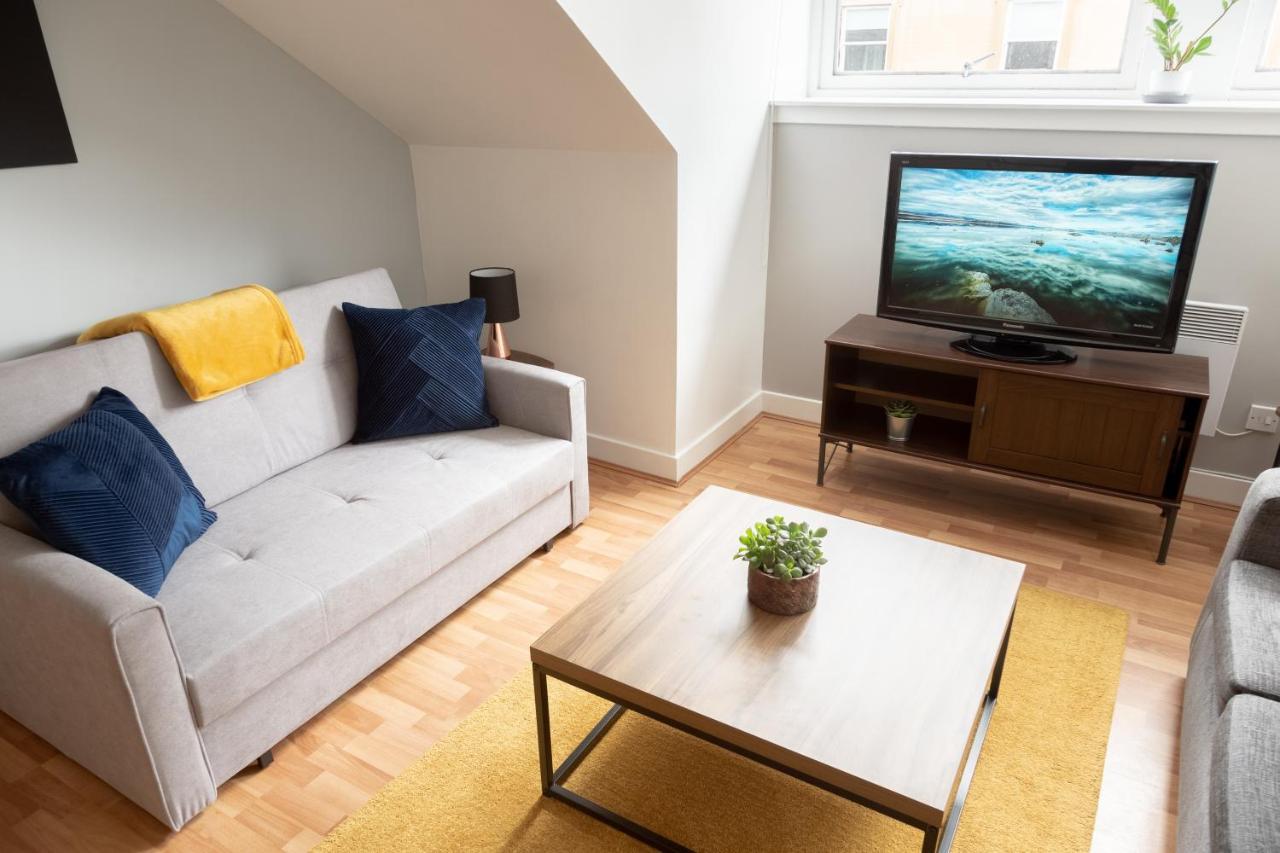 Modern Merchant City Apartment By George Square Glasgow Bagian luar foto