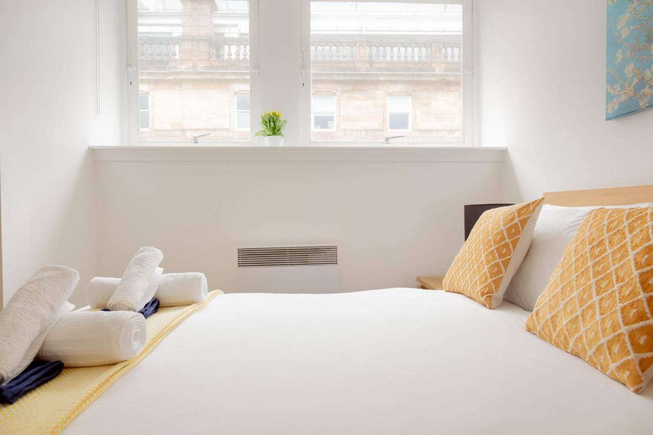 Modern Merchant City Apartment By George Square Glasgow Bagian luar foto
